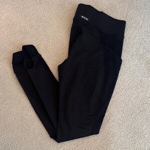 Michi black legging from Carbon 38
